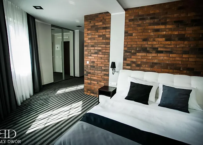 Bed & Breakfast Bialy Dwor 4*